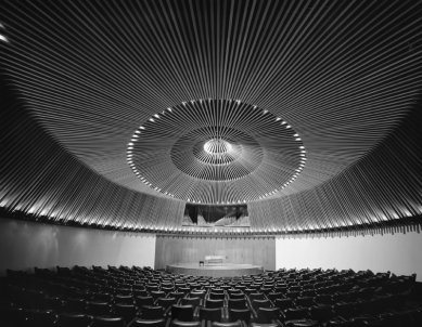 Moderní architektura v Kolumbii - Concert hall , Bogota, German Samper, 1962 - foto: Enrique Guzman