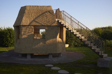 Vitra Campus představuje nový přírůstek. Zahradní domek z udržitelných materiálů navrhl architekt Tsuyoshi Tane. - foto: Julien Lanoo