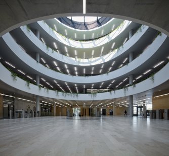 Finalisté ceny Architekt roku 2023 - ČSOB HQ HK - foto: Boys Play Nice