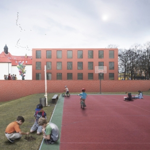 Starý Plzenec staví za 200 milionů korun přístavbu školy a sportovní halu - foto: Petr Sova / architekt