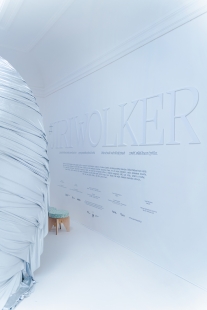 Expozice #JIRIWOLKER v Prostějovském muzeu předává básníkův odkaz s pomocí umělé inteligence - foto: Vendula Burgrová