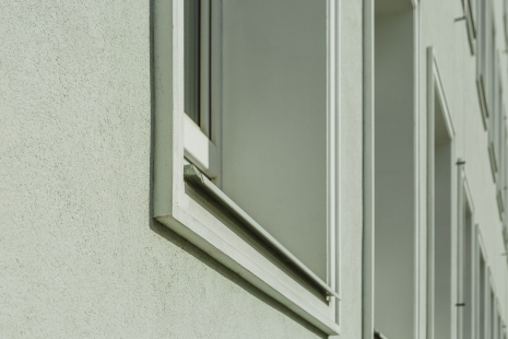 Reconstruction of the facade of the primary school in Brno - foto: Tomáš Malý