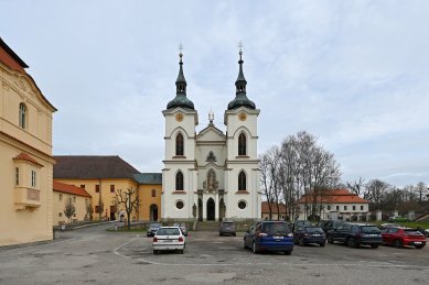 Želivský klášter má nově uspořádanou knihovnu, historický mobiliář byl zničený - foto: Petr Šmídek, 2024