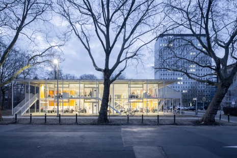 The winner of the Mies van der Rohe Award for 2024 is the Study Pavilion in Braunschweig. The award for emerging architects went to the library in Barcelona. - foto: Iwan Baan