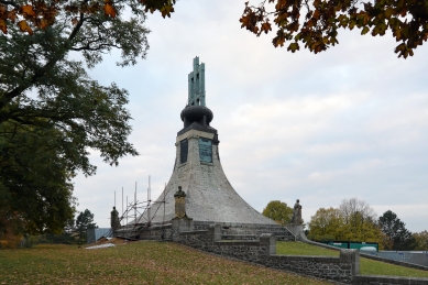 Památník Mohyla míru u slavkovského bojiště má nové zázemí pro návštěvníky - foto: Petr Šmídek, 2015