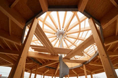 We manufacture wooden supporting structures so that you and the roofing materials can rely on them for decades