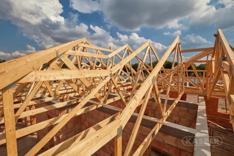 We manufacture wooden supporting structures so that you and the roofing materials can rely on them for decades