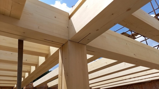 We manufacture wooden supporting structures so that you and the roofing materials can rely on them for decades