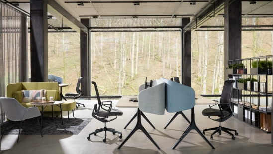 Furniloop od společnosti Wiesner-Hager: Když se designový nábytek setká s cirkulární ekonomikou