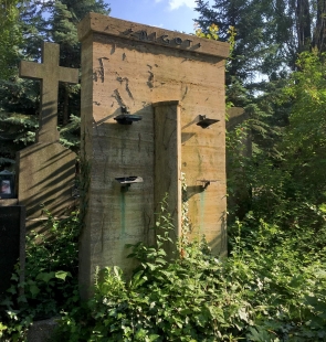 Restoration of the Migot Family Tombstone - Detail of the tombstone, condition before restoration, spring 2019