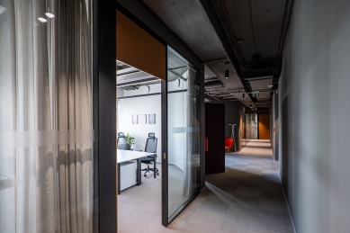 Increasing Trend of Coworking Offices in the Czech Republic: Glass Partitions from Milt as a Key Element of Modern Design