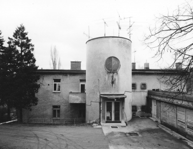 Příběh vily Wittal – 3. díl - Stav vily v roce 1988. Foto J. Holáň. Národní Památkový ústav, ÚOP Brno, fototéka, inv. č. 89 823, 89 824, 98 558, 98 559.