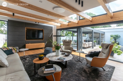 Toužíme po dokonalosti, nebojíme se ji pokaždé znovu vyzvat. Architekti z Master Design o navrhování domů s příběhem.