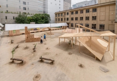 Future Talks 06 : Toshikatsu Ienari  - Machiyanosuberiyane-Sansuitou (2017) - foto: Nobutada Omote