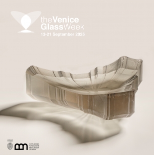 Anna Martinková in the curated exhibition at Venice Glass Week - TVGW HUB Under35 - Anna Martinková - Kropenka - foto: Šimona Němečková a Jakub Joch
