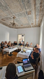 Rudolf Eitelberger Award 2025 - Announcement of Finalists - Commission for the RE Prices working in the Molitor Library, the headquarters of the association For Beautiful Olomouc - foto: Jana Kiesewetterová