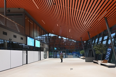 Nová nádražní budova v brněnském Králově Poli přináší bezbariérovost - foto: Petr Šmídek, 2025