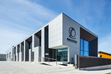 Tvarovaná fasáda s duší