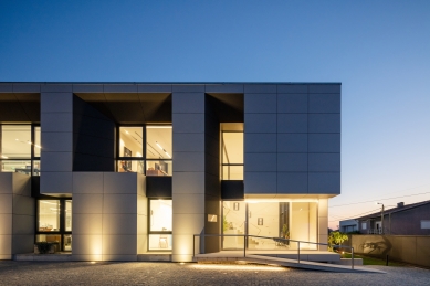 Tvarovaná fasáda s duší