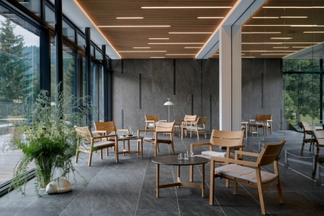 The Building of the Year in the Hradec Králové Region is the Hnědý vrch Apartments in the Krkonoš Mountains