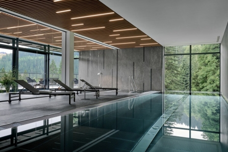 The Building of the Year in the Hradec Králové Region is the Hnědý vrch Apartments in the Krkonoš Mountains