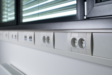 Testovací polygon BMW v Sokolově: Ve světově unikátním vývojovém centru se o bezpečné vedení elektrické energie starají technologie Hager - foto: David Raub