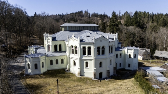 Podlahové vytápění v historických objektech - Expozice českého bylinkářství v historické pamítce Jízdárna Světce u Tachova (RAUTHERM)