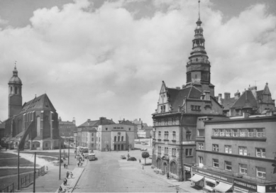 Proměna Slezanky: otevřený dopis architektonické komunity vedení města Opavy - Stav náměstí v 60. letech 20. století
