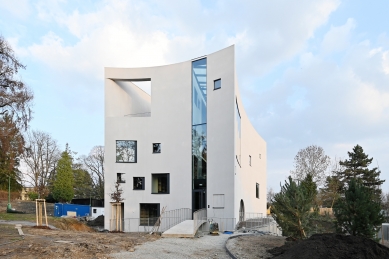 The design of the new library in Turnov refers to the Bohemian Paradise and will open in September - foto: Petr Šmídek, 2026