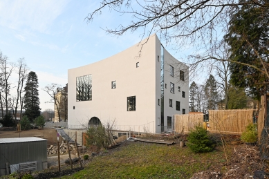 The design of the new library in Turnov refers to the Bohemian Paradise and will open in September - foto: Petr Šmídek, 2026