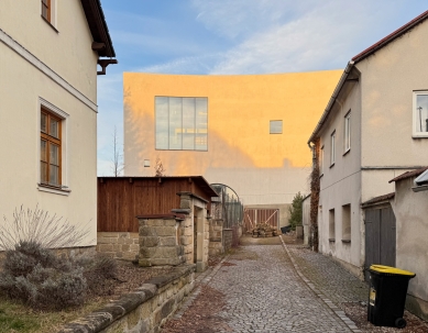 The design of the new library in Turnov refers to the Bohemian Paradise and will open in September - foto: Petr Šmídek, 2026