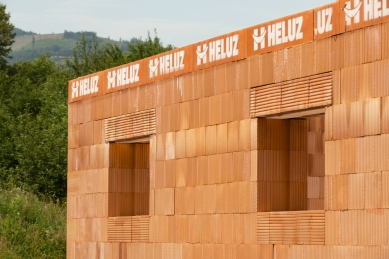 Single-layer brick masonry HELUZ as a sophisticated system without risks