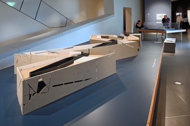 Daniel Libeskind: Between the Lines - 25 Years of the Jewish Museum in Berlin - foto: Petr Šmídek, 2026
