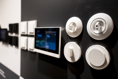 <b>Black and white for every interior!</b>
