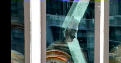 Workers stabilized the building in Manhattan, whose load-bearing columns had deformed