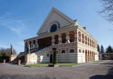Vídeňská výstava představuje skryté poklady Čech - Krematorium Pardubice - foto: © Adolph Stiller