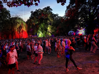 Light installations and video mapping attract visitors to the gardens of Brno villas until Sunday - foto: Petr Šmídek, 2026