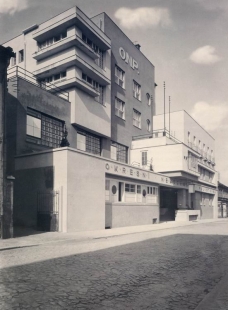 Pozvánka na výstavu Jiří Kroha – architekt, malíř, designér, teoretik - Okresní nemocenská pojišťovna v Mladé Boleslavi, 1924-1926 - foto: Muzeum města Brna