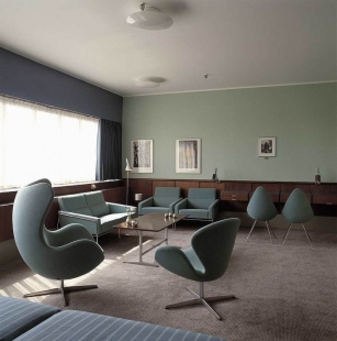 Příběh skandinávské moderny III. - Radisson SAS Royal Hotel, interiéry pokoje 606, 1956 - 1961, Kodaň - foto: Fritz Hansen