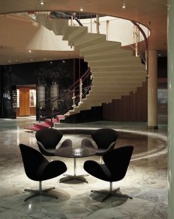 The Story of Scandinavian Modernism III. - Radisson SAS Royal Hotel, staircase in the lobby, 1956 - 1961, Copenhagen - foto: Fritz Hansen