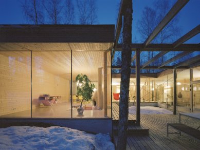 CITY HOME - současná bytová architektura v Helsinkách - Rodinný dům; Örkkiniityntie 19, Kalajärvi, Espoo (2001–2003) - foto: Olavi Koponen Architect