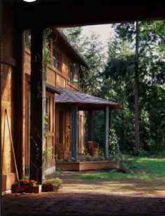 Traditionalism in Contemporary World Architecture - Christopher Alexander: La Casa Medlock, Isla Whidbey - foto: © www.patternlanguage.com