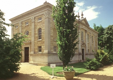 Quinlan Terry - Howard Building Downing College, Cambridge, 1985-89 - posluchárna a sál pro divadelní a hudební představení - foto: © Mary Ann Sullivan a QFT Architects