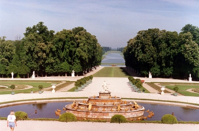 Vznik, vývoj a současnost zahradní (krajinářské) architektury - Versailles - foto: archiv autora