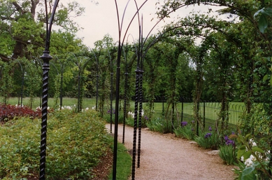 Vznik, vývoj a současnost zahradní (krajinářské) architektury - Zahrada v parku - Londýn, Richmond Park - foto: archiv autora