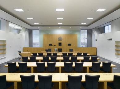 Stirling Prize 2008 - nominované stavby - Manchester Civil Justice Centre, Manchester, Denton Corker Marshall - foto: © Daniel Hopkinson