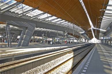 Stirling Prize 2008 - nominované stavby - Amsterdam Bijlmer Arena Station, Amsterdam, Grimshaw/ARCADIS Architecten - foto: © Mark Humphreys