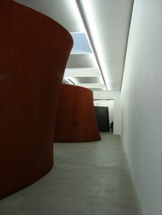 Richard Serra v londýnské Gagosian Gallery - foto: Rasto Udzan