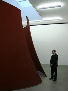 Richard Serra v londýnské Gagosian Gallery - foto: Rasto Udzan