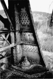Viadukt v Ivančicích zřejmě zanikne, nemá ho kdo opravit - foto: Jan Kratochvíl, 1998